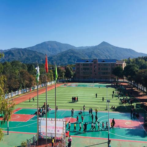 赛场上拼搏的你，正是青春的模样——记加义学区第七届中小学生田径运动会