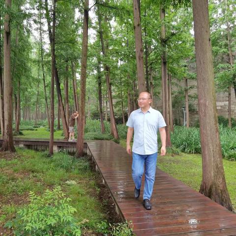 李天礼的红色六月之旅