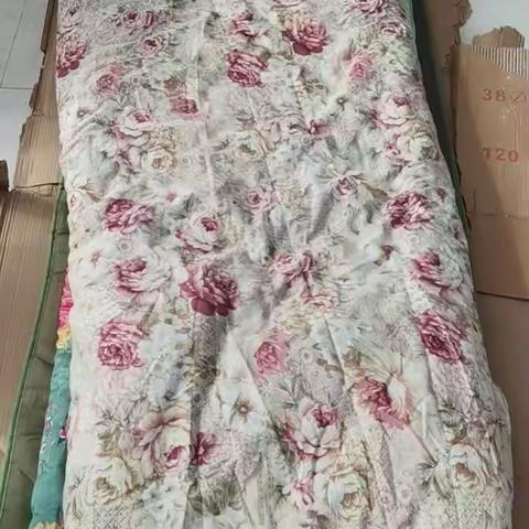 为了柳青齐鲁园园区的安全、健康优美的环境，你们辛苦了