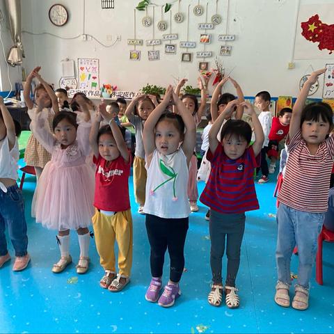 “喜迎中秋，共庆佳节”——中六班