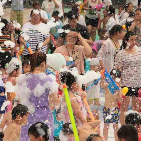 蓝天幼儿园秋季火爆招生中——“激战盛夏 欢乐你我”亲子夏日狂欢节邀您一起来参加