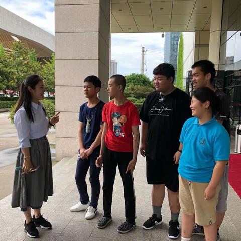 遨游书海 品味艺术——记第一次图书馆体验之旅