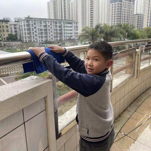 我为护栏擦擦身
