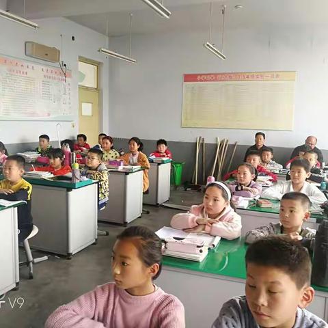 孙书记莅临太平小学指导工作