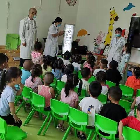 英豪镇中心卫生院深入托幼机构开展儿童体检工作