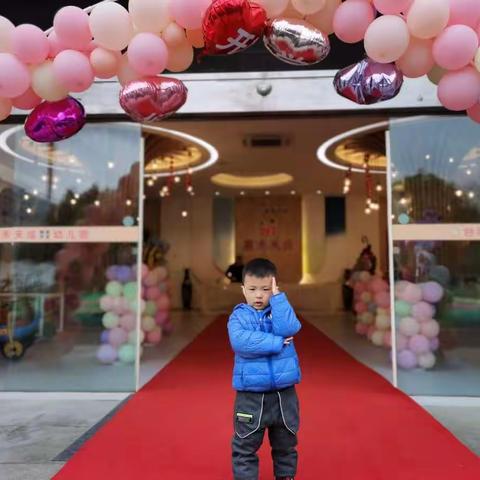 鞠雨航雨果三班成长记录