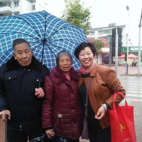 感谢罗叔、余姨的热情款待——重回韶关棚户区黄金村难忘的记忆2018年元月