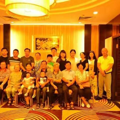 喜庆满堂，共贺七十寿生日——庆宴珠海益健酒家留念