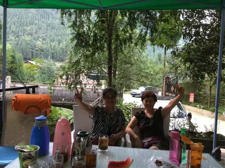 什邡石门洞是一个避暑的好地方