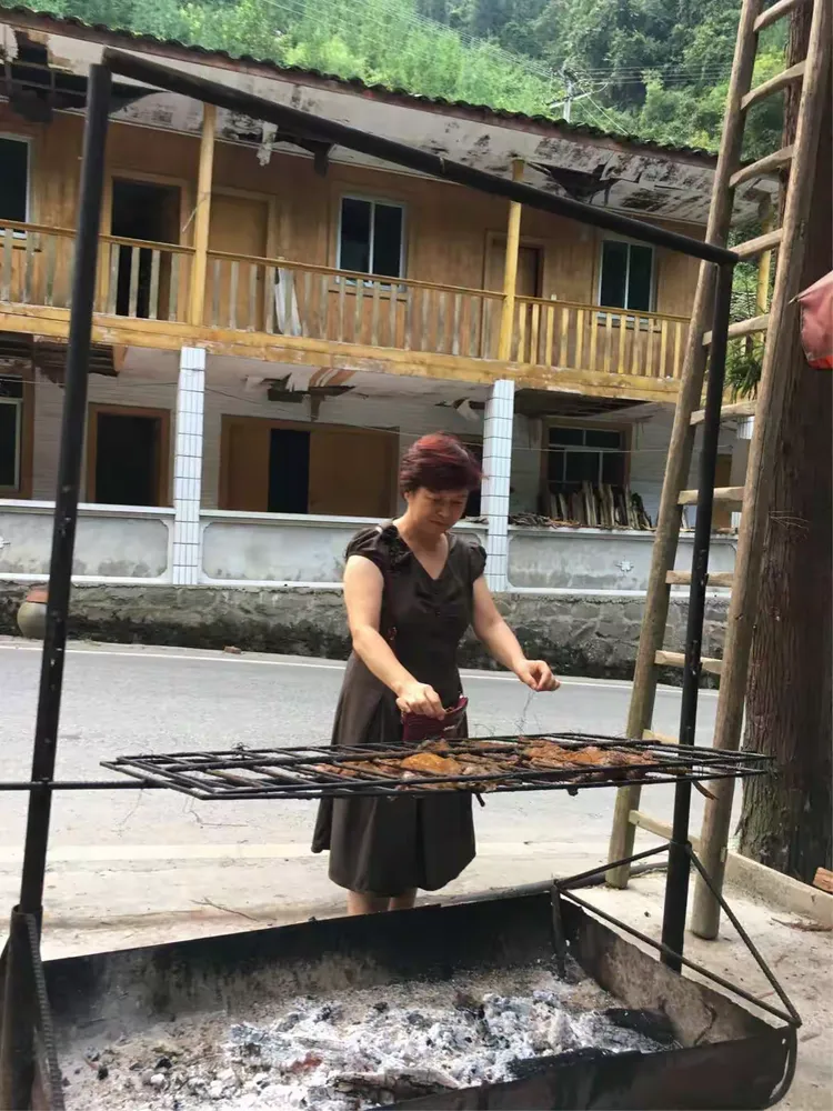 什邡石门洞是一个避暑的好地方