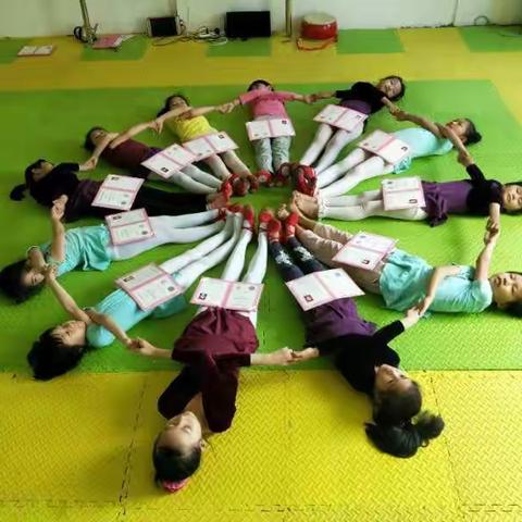 舞之灵培训中心春季班招生广告