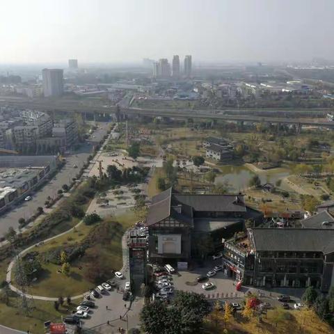 传世风景电梯高层 三室两厅两卫 产权93 看九巷十坊 无敌视野 73.8万不包证 老证 看房方便有钥匙