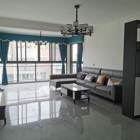 租期已到 阳光新城一号洋房六楼 三室两厅两卫 家电齐全 16800 ☎️67039