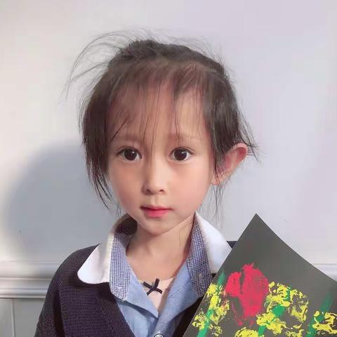 爱幼赞博远幼儿园礼赞一班 冯凯馨 宝贝成长档案