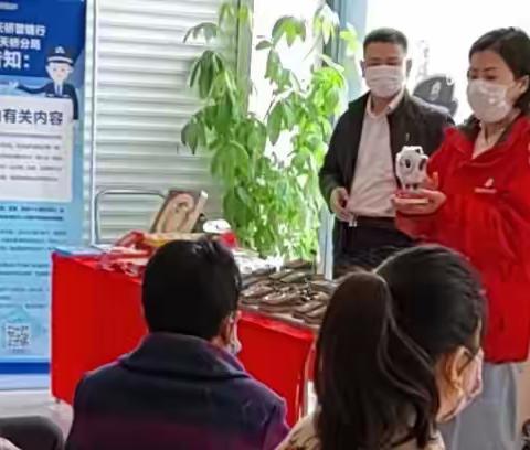 洛北支行与中国珠宝开展异业联盟贵金属展销活动