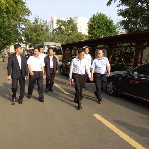 省人大常委会内务司法工作委员会杜一戎主任就我校贯彻实施《中华人民共和国残疾人保障法》情况开展调研