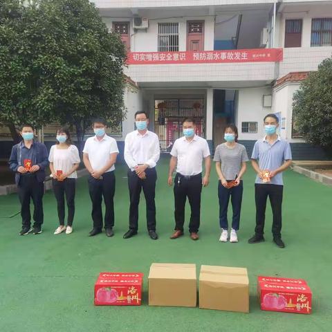 双节同庆敬念师恩，党政引领共克时艰