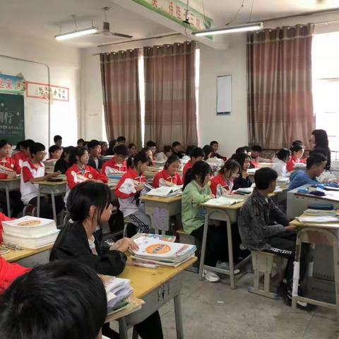 八年级组语文教研活动