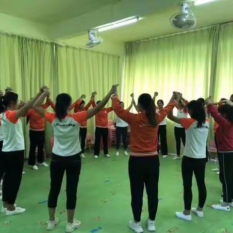 🎊🎊热烈欢迎《北京红缨yojo督教老师:梁彩娇老师》下来我园培训👏👏👏