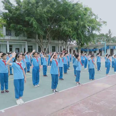 【屯昌楚风双语学校】少年先锋队入队活动