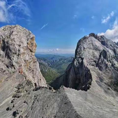 再探迭山大石门