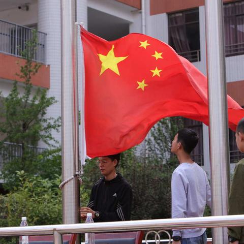 青春飞扬、激情绽放