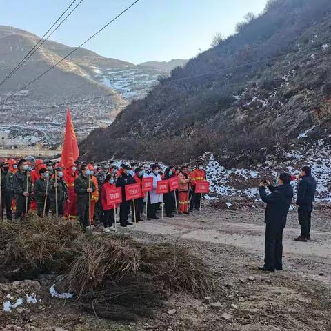 大草滩林场参加地方政府举办的森林防火演练