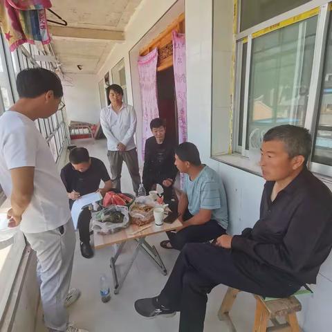 大草滩林场端午节慰问基层职工