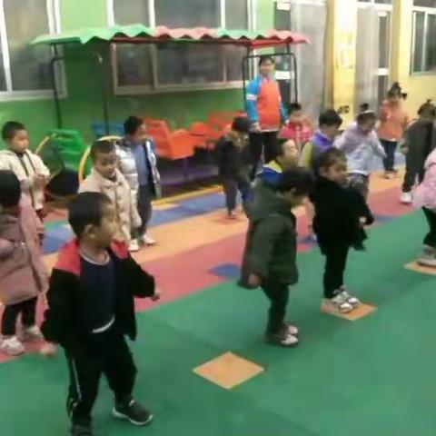 鸿博幼儿园体智能课