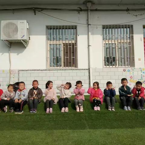 洪池中心幼儿园中班户外游戏                                        —打地鼠！