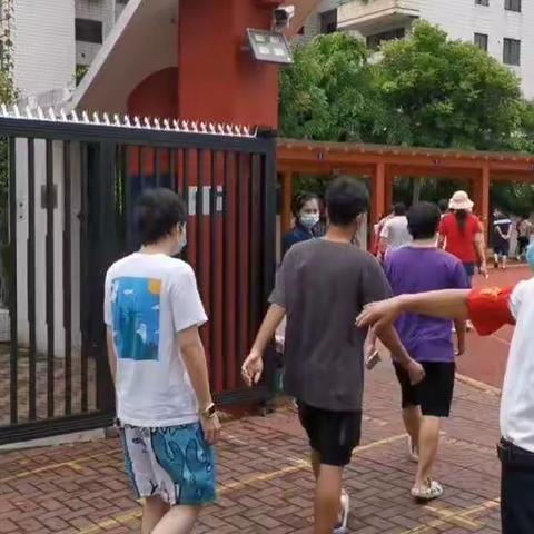 海口市委党校:校（院）领导班子率先垂范，扎实做好海口市本轮疫情第四次全员核酸检测志愿服务工作