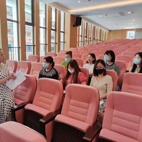 【谢守琴名师工作坊】迎语文新课标，探教学新理念——记谢守琴名师工作坊活动一：九月语文新课标探讨活动