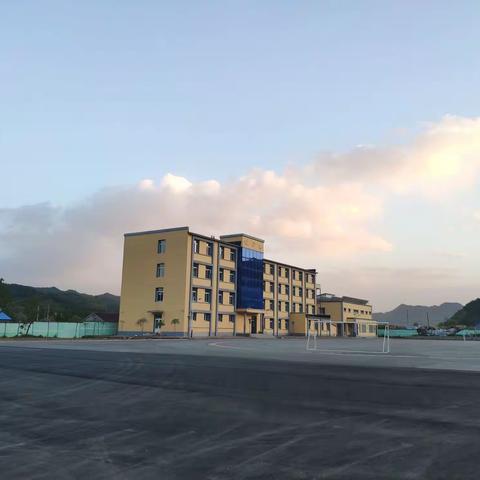 停课不停学  成长不止步  峡河中学线上教学纪实