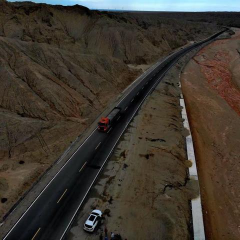 2022大美新疆行之四：穿越柴达木（一）