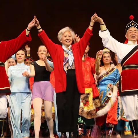 清华大学校友舞蹈队成立六十周年庆典专场演出一一《向美而行》