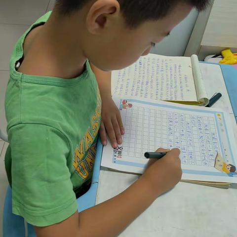 文昌阁小学二年级五班   魏烨晨