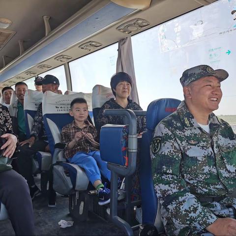 【我是民兵，我帮你】爱心车队护航返校“最后一公里”