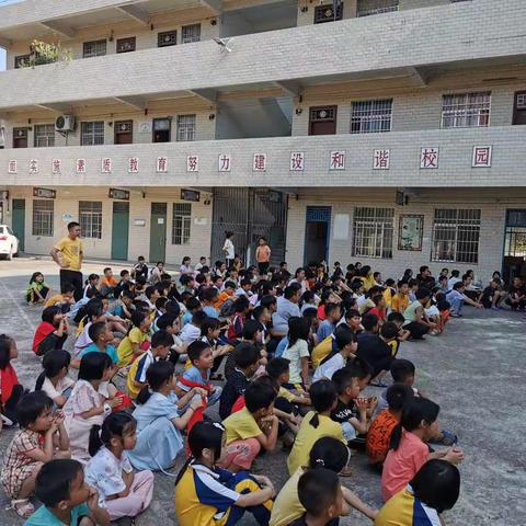 塘蓬镇六深小学“学习二十大，做新时代的好队员”庆六一活动