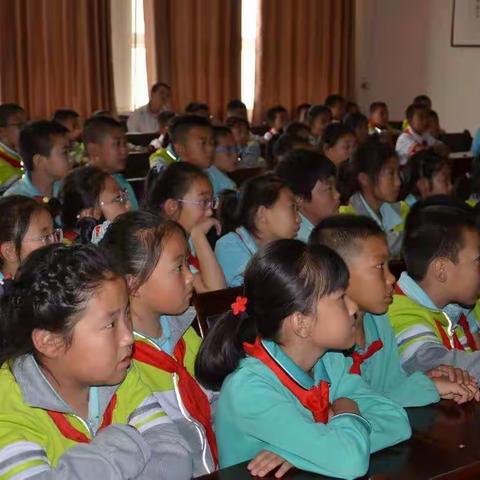 观红色电影 学百年党史——白银区第八小学开展百部红色经典电影展映系列活动