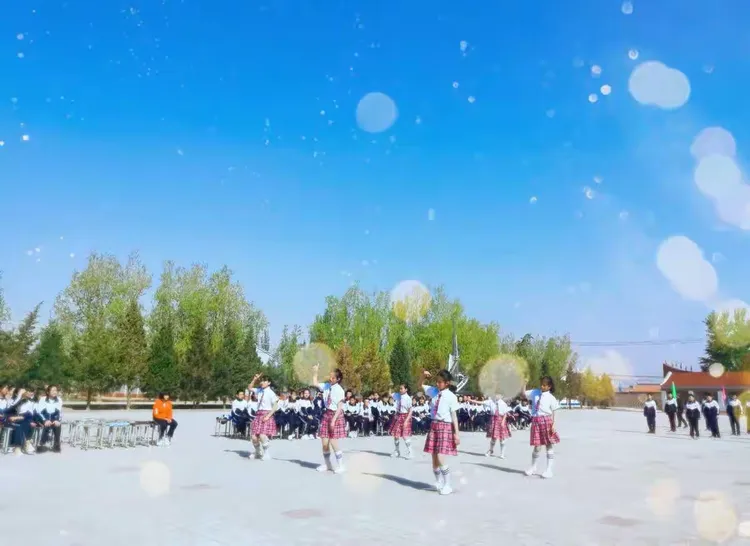 舞动的大白登中学