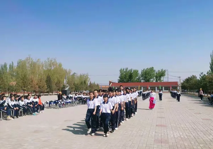 舞动的大白登中学