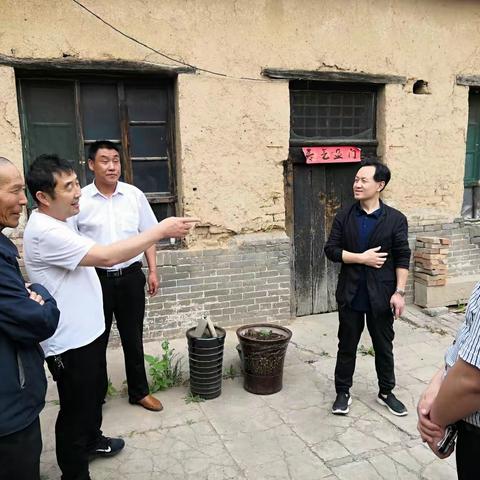 潞州区直属机关事务服务中心深入所包社区、村实地了解困难户情况