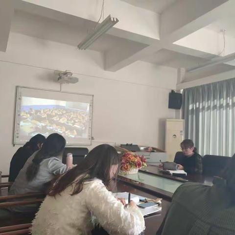东风路小学学苑校区参加呼市教研室同频互动教研活动