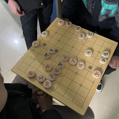 棋逢对手，其乐无穷——众埠镇共树小学