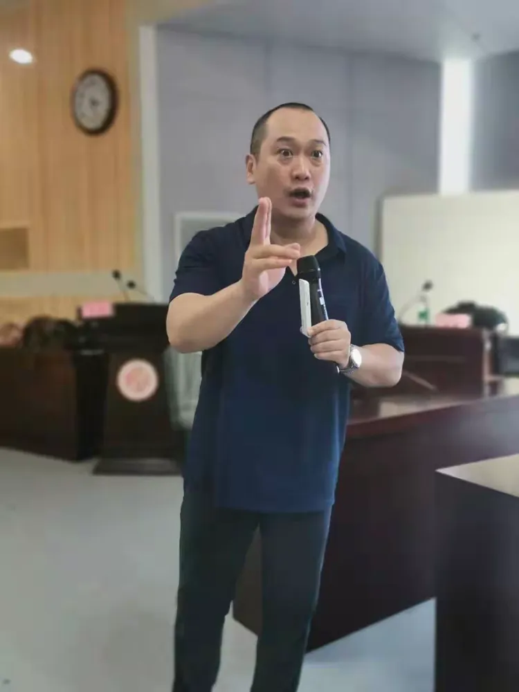 名师指路共研讨 春风化雨润心田 ————学习统编版小学语文阅读策略单元课堂教学研讨会