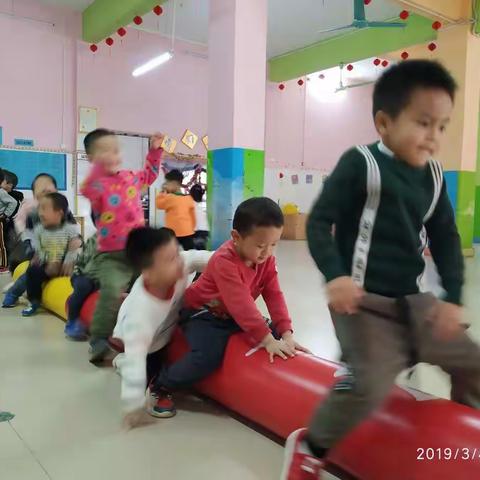 三月，我们的幼儿园生活