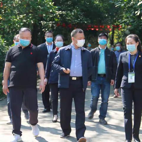 简讯：自治区纪委机关党委领导一行莅临我校调研学校疫情防控和复学上课情况