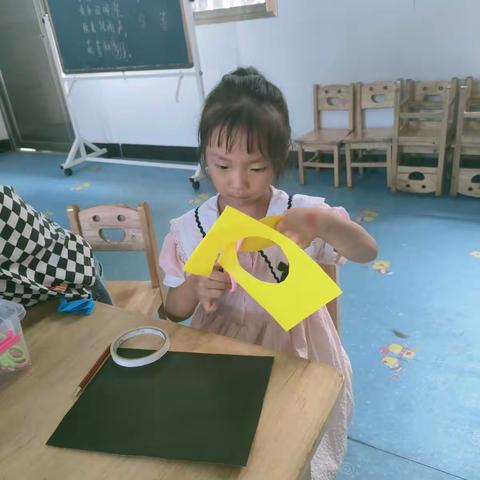 光辉小学附属幼儿园中秋手工主题活动