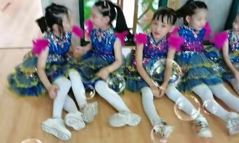 【留意美好“趣”过六一】江南小镇幼儿园大一班六一活动