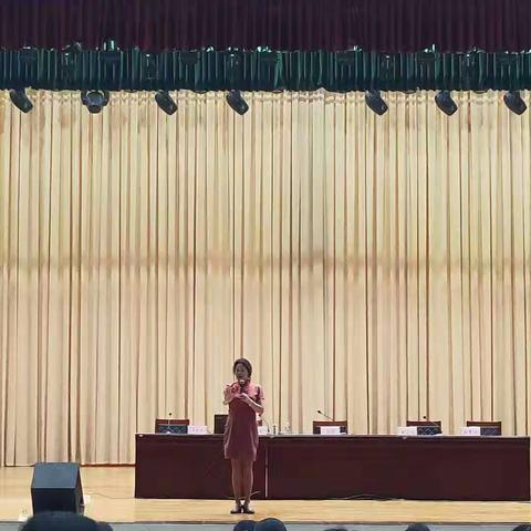 东华镇中心幼儿园——2019年广东省英德市幼儿教师师德师风与礼仪培训。